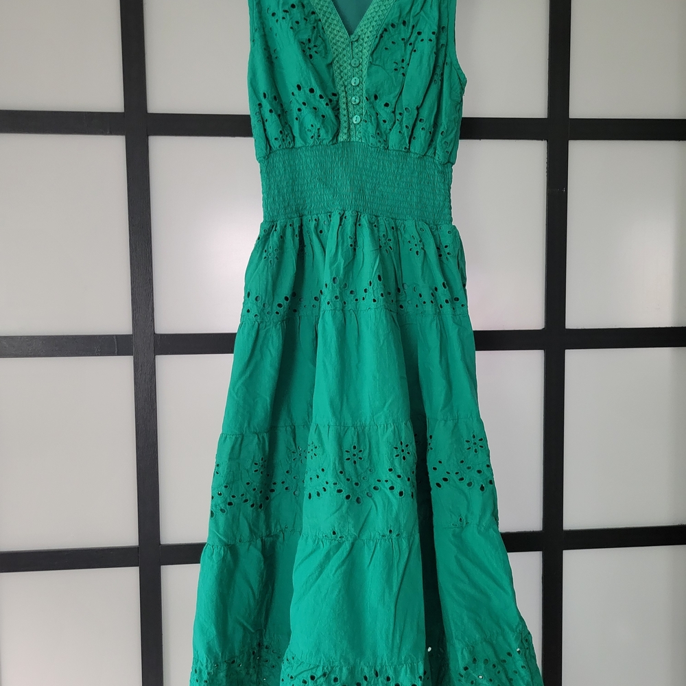 Elegant Green Sleeveless Dress